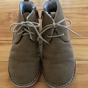 Boys’ size 2 Chukka Boots, fleece-lined